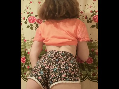 ❤️ Seksi mlada bejba se pred kamero sleče s kratkih hlač ❤❌ Krasni porniči pri nas ❤